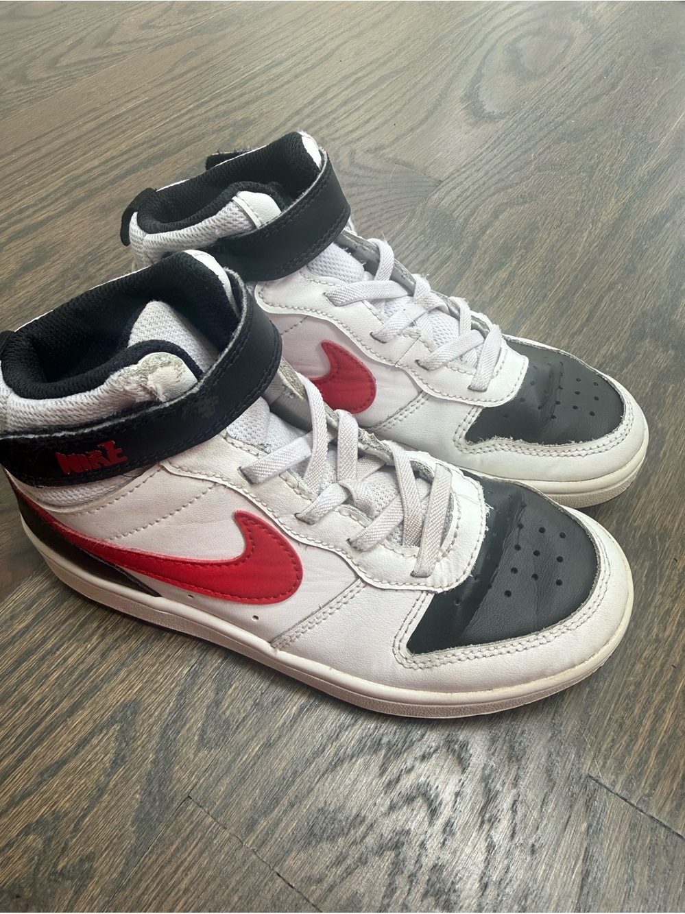 Nike Kids High-Top Sneakers in White, Black & Red